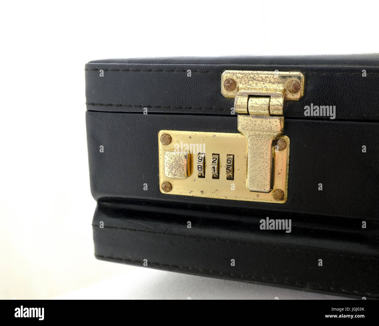 Briefcase combination lock hires stock photography and images Alamy