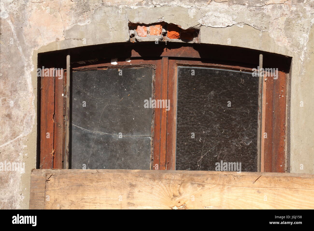 old wooden window on an old condemned house Stock Photo - Alamy