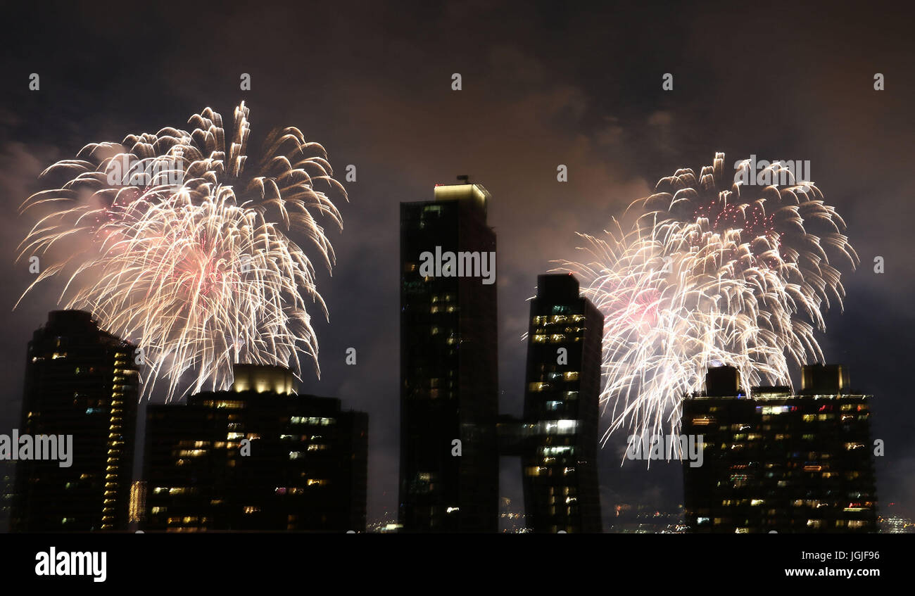 Fireworks over New York City Stock Photo - Alamy