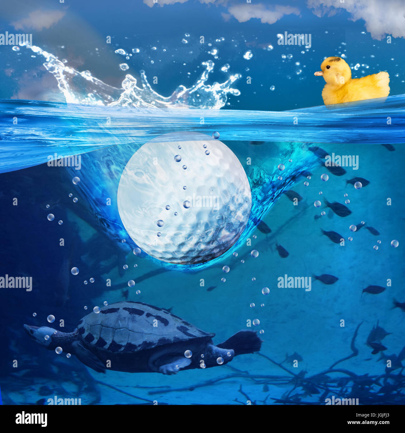 Golf ball splash hires stock photography and images Alamy