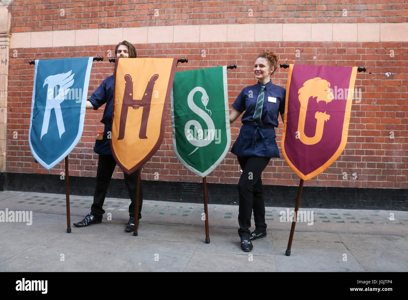 Hogwarts House Banners: Gryffindor, Ravenclaw, Hufflepuff, Slytherin – The  Muggle Hut