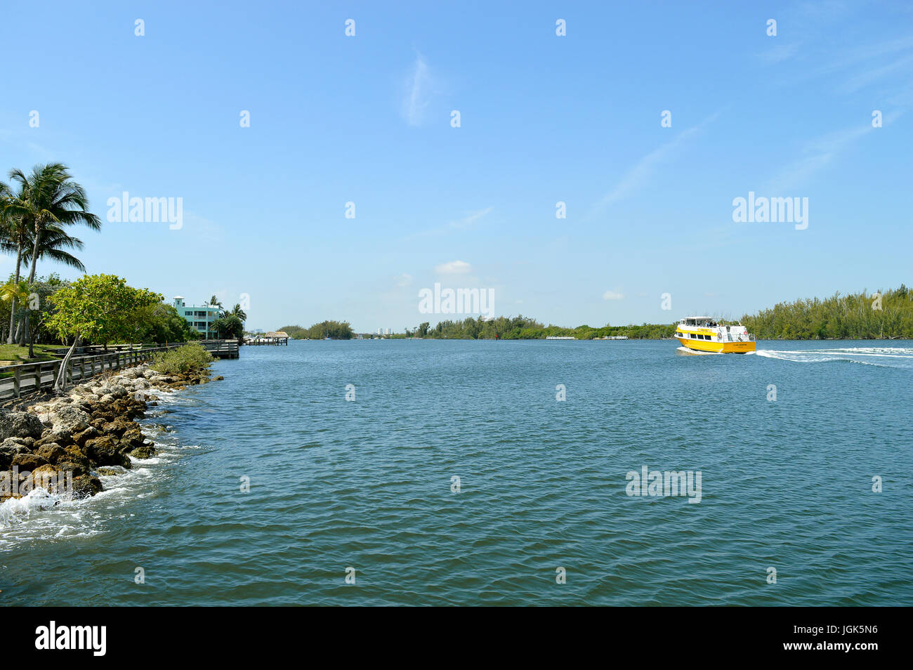 Water taxi on the Fort Lauderdale intercoastal waterway Stock Photo Alamy