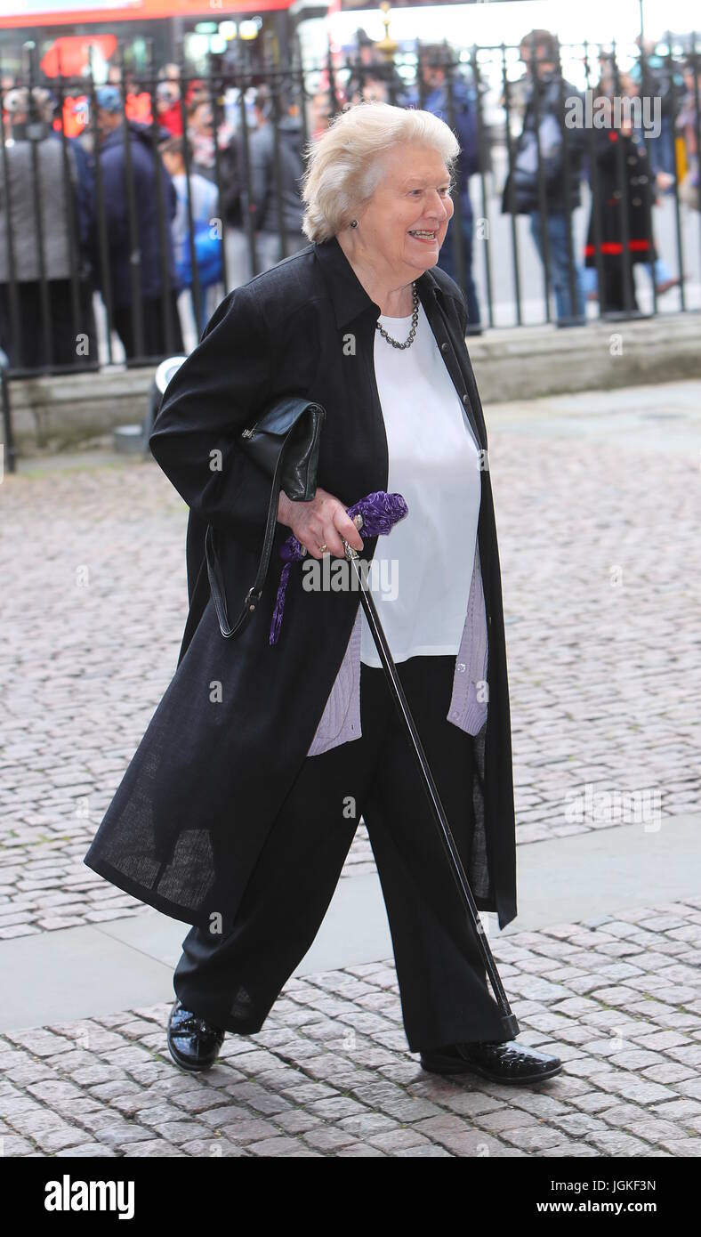A memorial service is held at Westminster Abbey for Ronnie Corbett ...