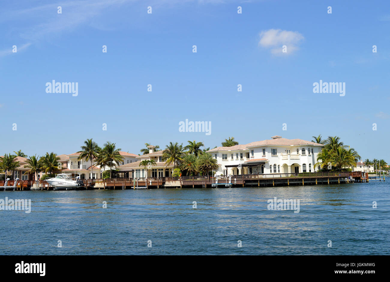 Fort Lauderdale intercoastal waterway Stock Photo - Alamy