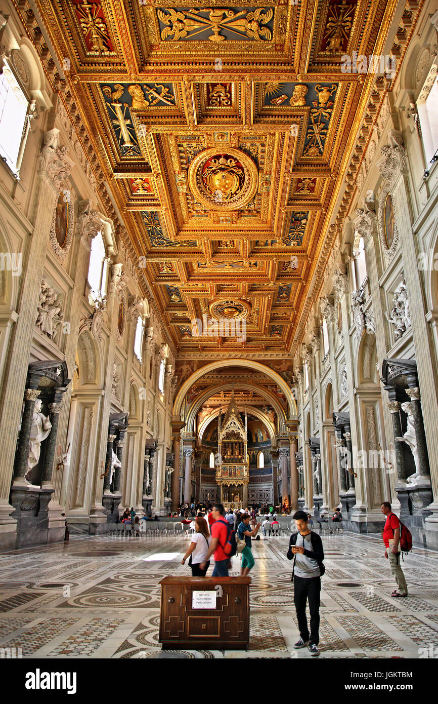 Inside the Arcibasilica di San Giovanni in Laterano (Archbasilica of St. John in Lateran), Rome, Italy.] Stock Photo