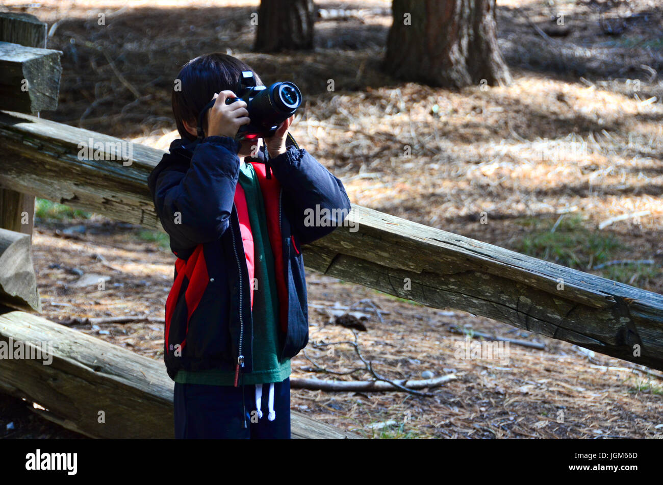 Boy Dslr High Resolution Stock Photography and Images Alamy