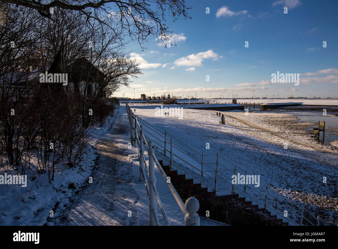 Europe, the Federal Republic of Germany, Lower Saxony, Dangast, Varel, jade, Butjadingen, winter, season, sculpture, ice, health resort house, footbri Stock Photo