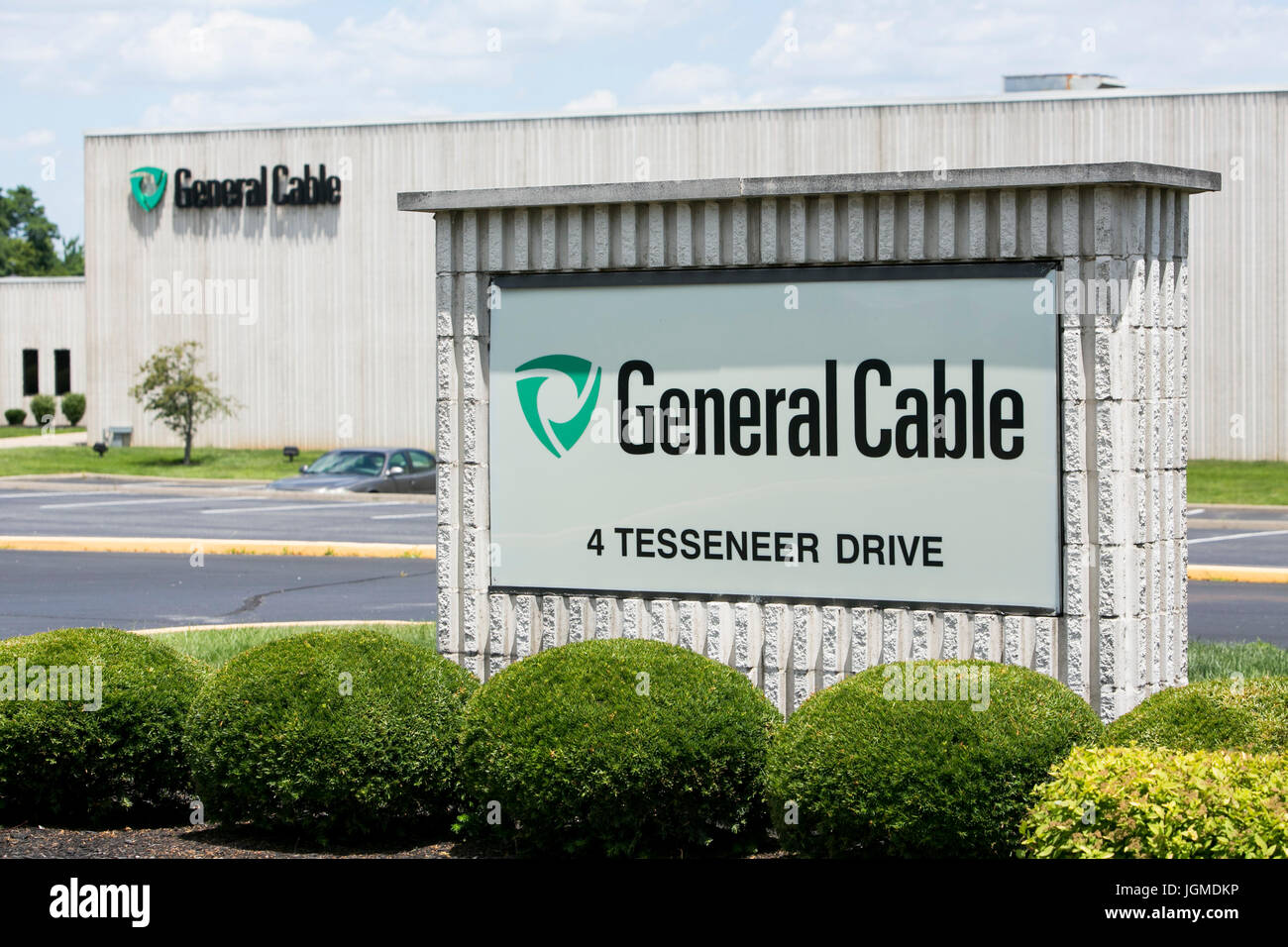 Intermedio cocinero fantasma A logo sign outside of the headquarters of General Cable in Highland  Heights, Kentucky on July 2, 2017 Stock Photo - Alamy