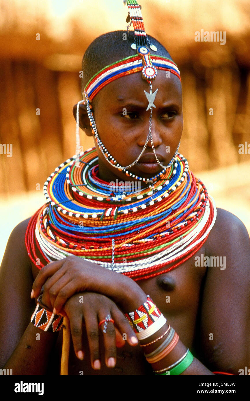 heart_plus. www.alamy.comstock-photo-samburu-girls-samburu-maedchen-147967...