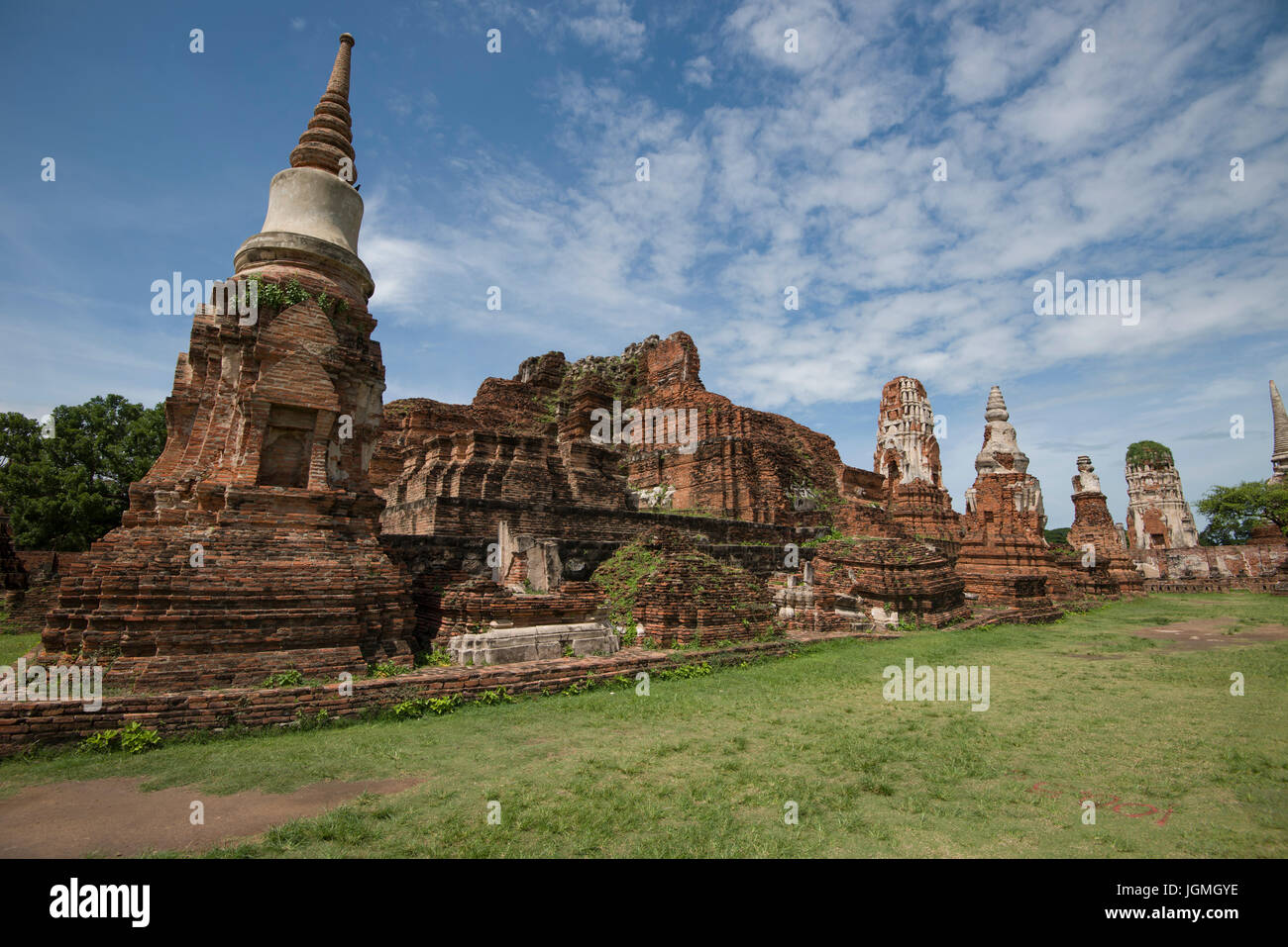 Ayutaya ruins hi-res stock photography and images - Alamy