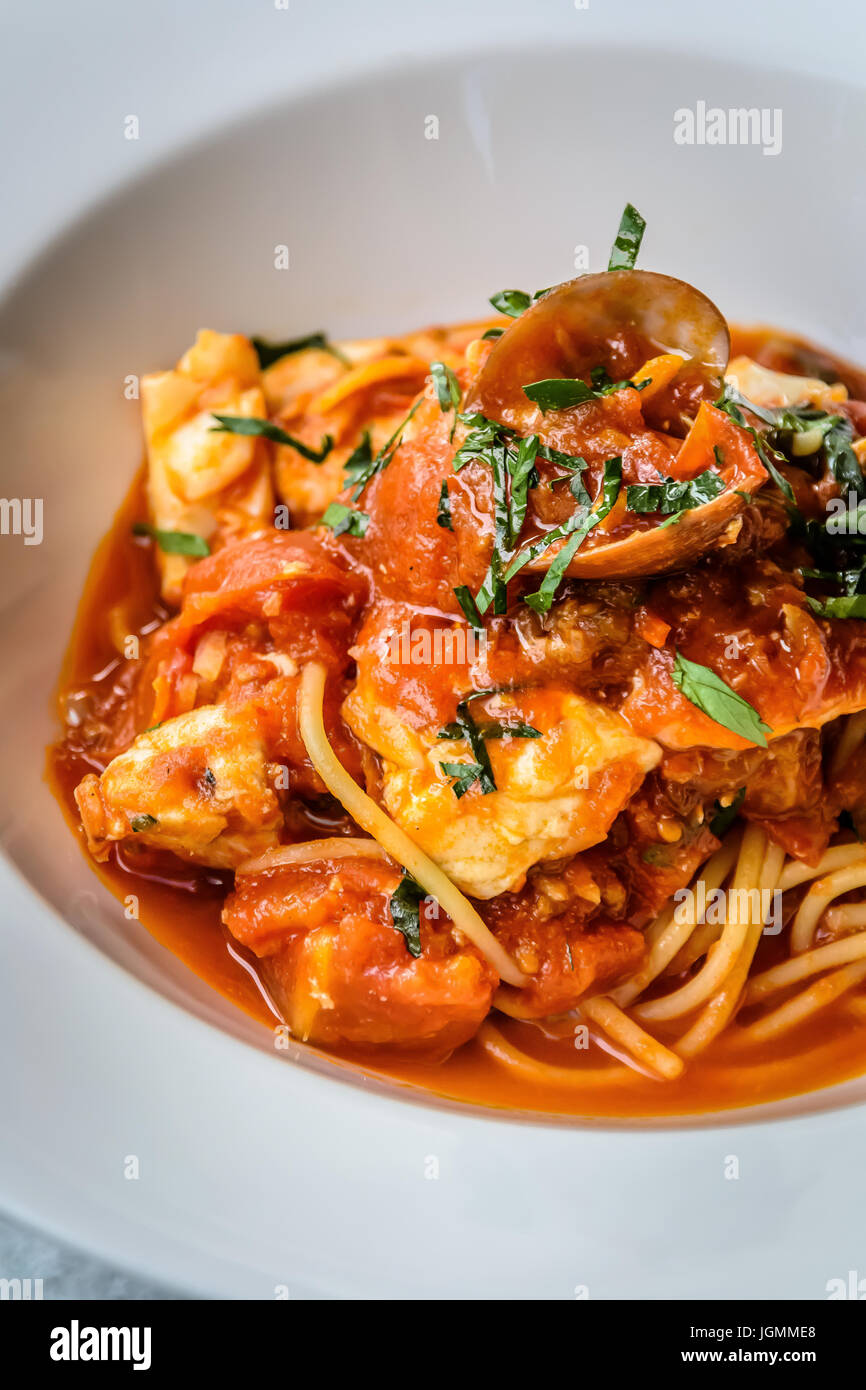 Seafood spaghetti marinara italian Stock Photo Alamy