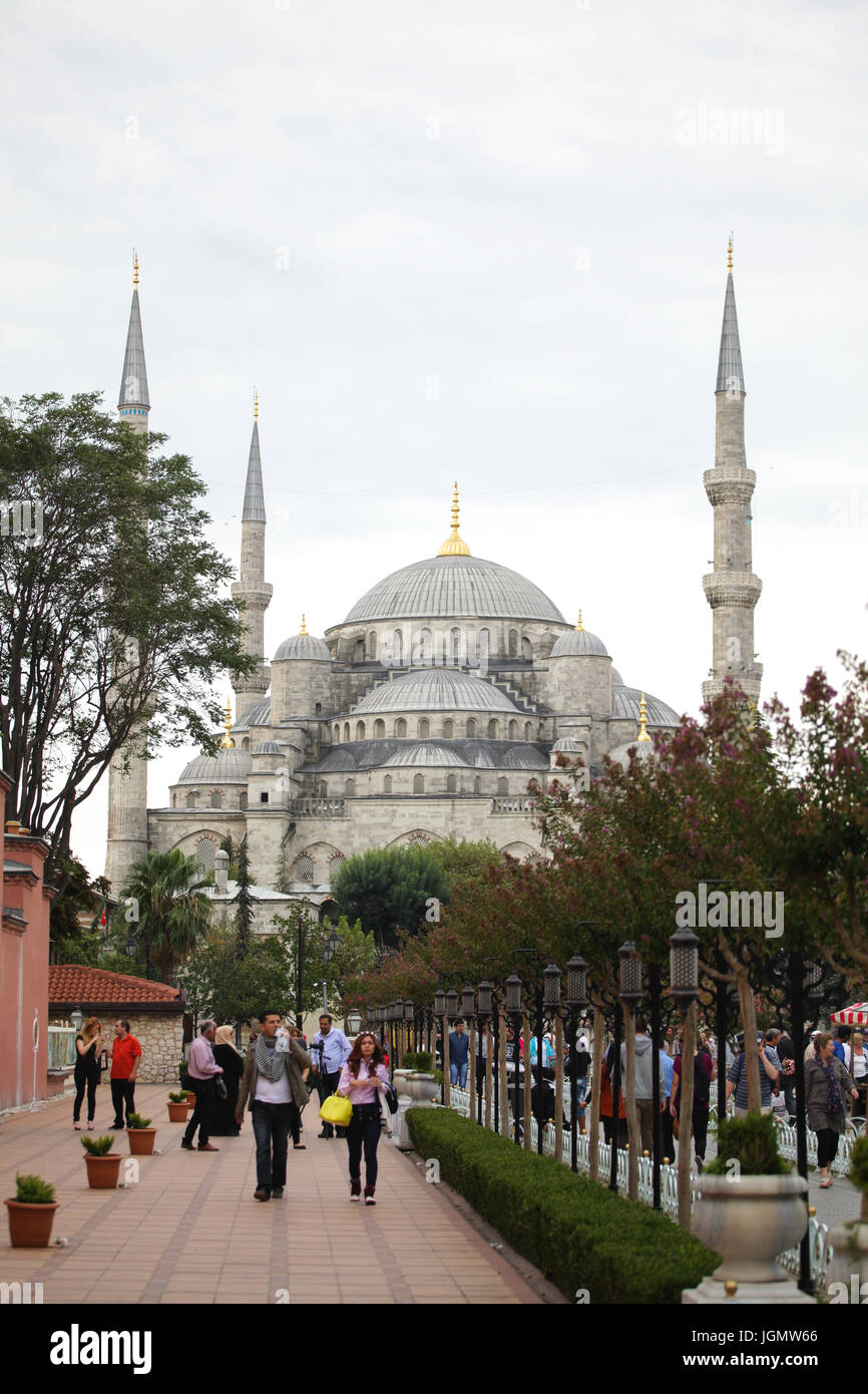 Sultan Ahmet Blue mosque in Istanbul, Turkey Stock Photo - Alamy