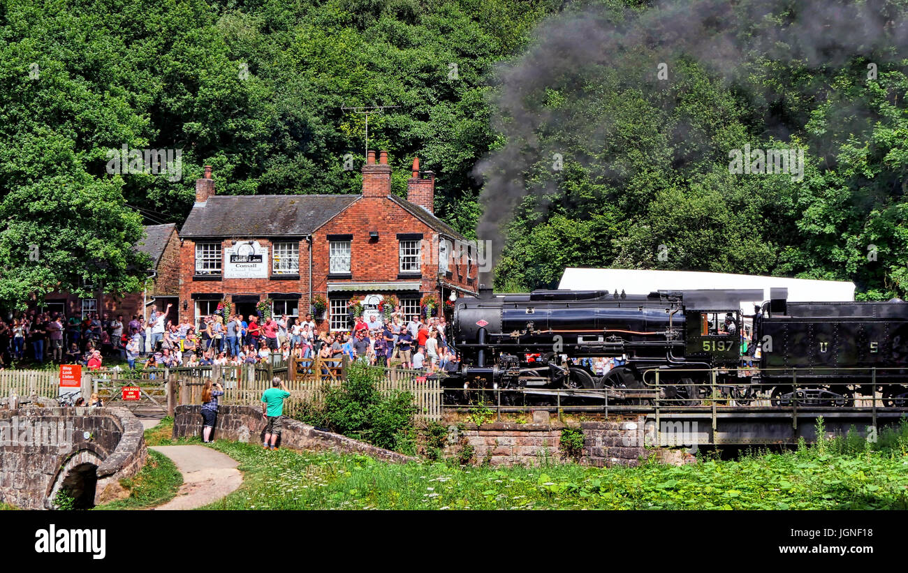 Churnet Valley, UK. 8th July, 2017. The UK's longest real ale festival the Churnet Valley Rail Ale Trail Beer festival 2017, two trains one steam & one diesel, three railway stations (Kingsley & Froghall, Consall, & Cheddleton), four pubs, one canal, all along six miles of the loverly Churnet Valley Credit: Doug Blane/Alamy Live News Stock Photo