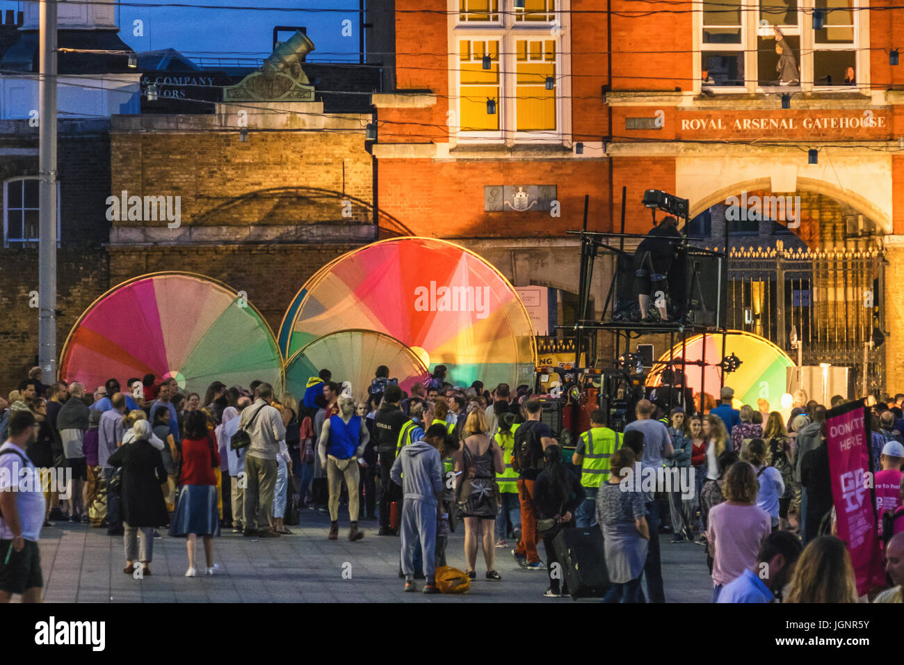 Giant rainbow wheels hi-res stock photography and images - Alamy