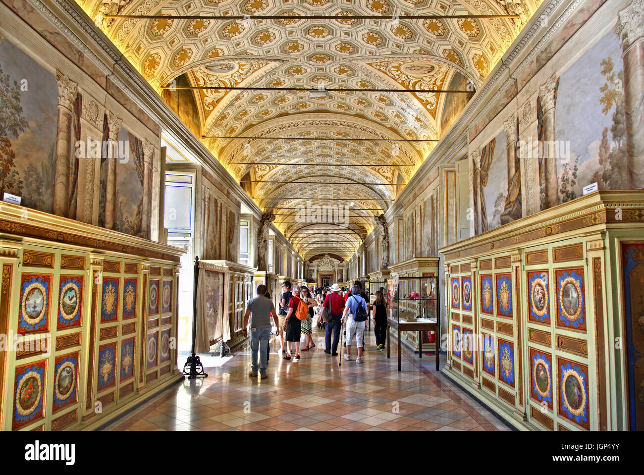 Vatican museum hall hi-res stock photography and images - Alamy