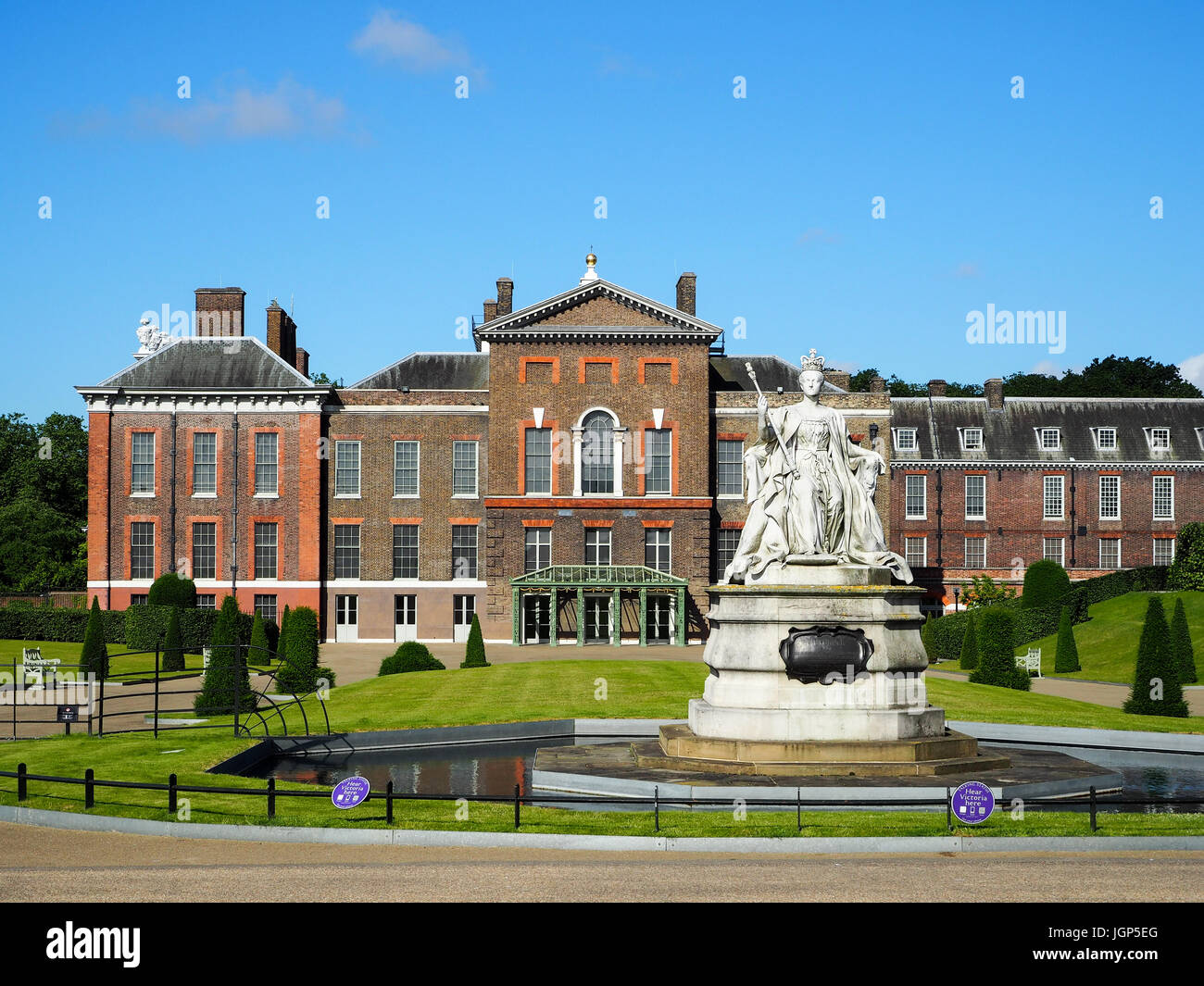 Kensington palace gardens hires stock photography and images Alamy