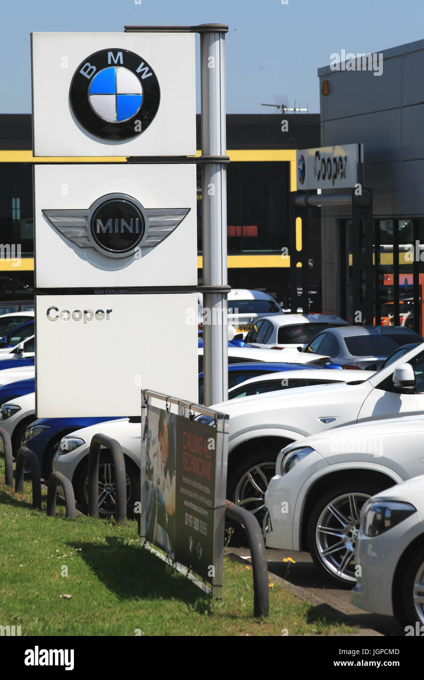 Chelmsford Essex 26 June 2017 Bmw And Mini Car Dealership