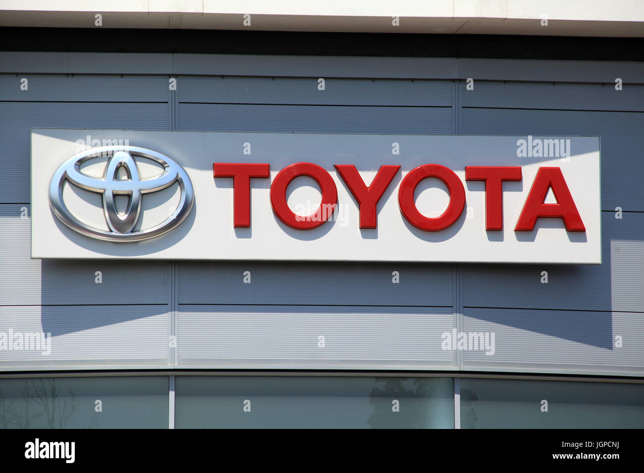 Chelmsford Essex 26 June 2017 Toyota Car Dealership Sign Stock