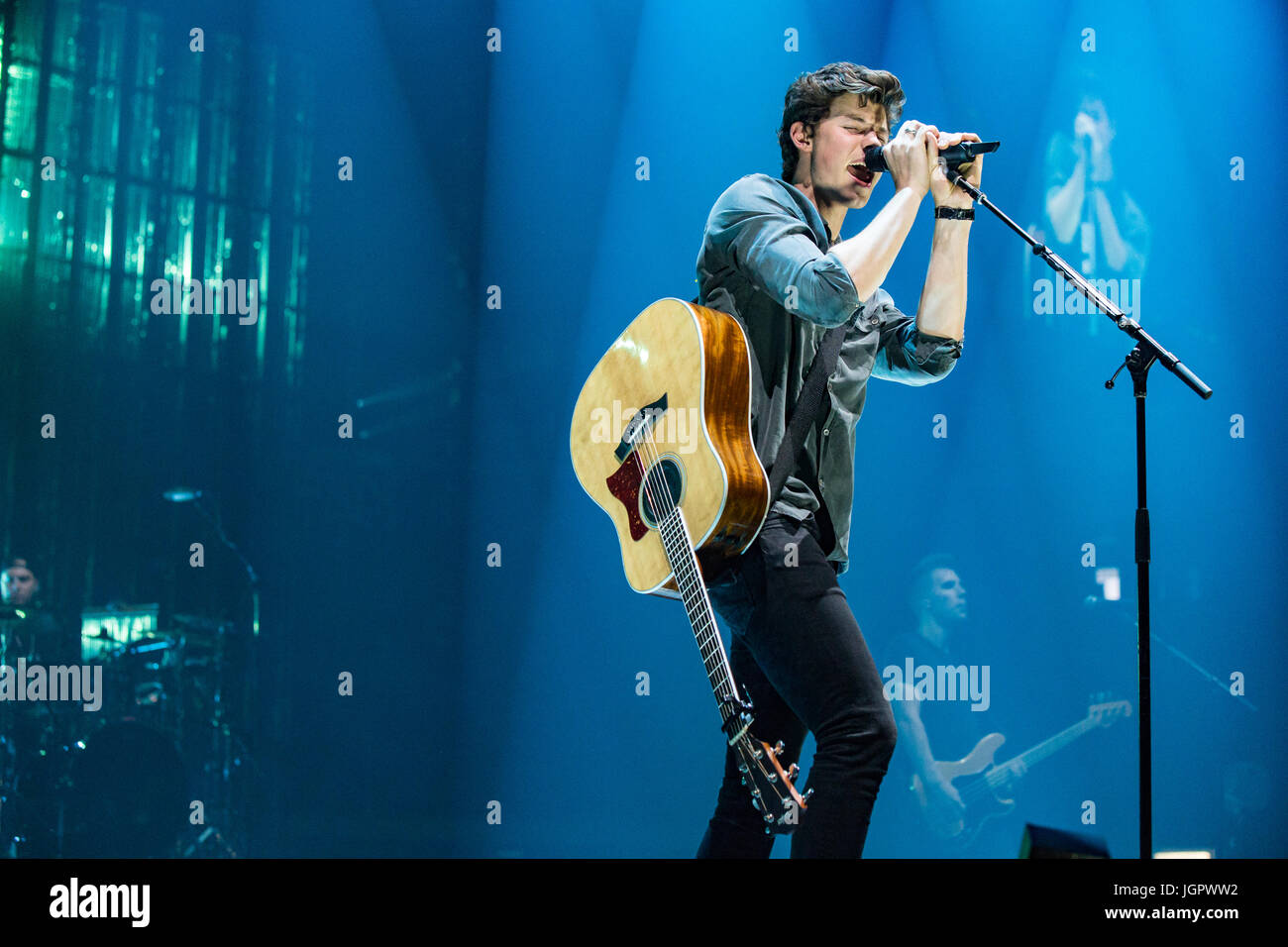 Shawn Mendes Patience - Shawn Mendes World Tour Enmore Theatre Sydney NSW  2/11/16 