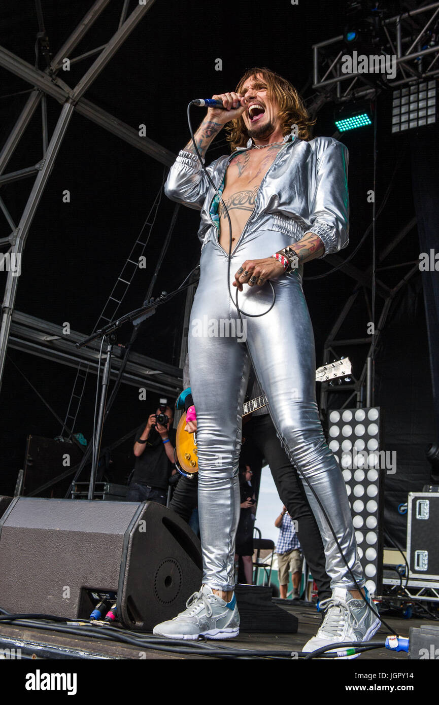 Coventry, UK. 9th July, 2017.  The annual Coventry Godiva Music Festival took place over the weekend with huge crowds attending for the duration of the festival.  The festival finished Sunday evening with  The Darkness headlining.  Credit: Andy Gibson/Alamy Live News. Stock Photo