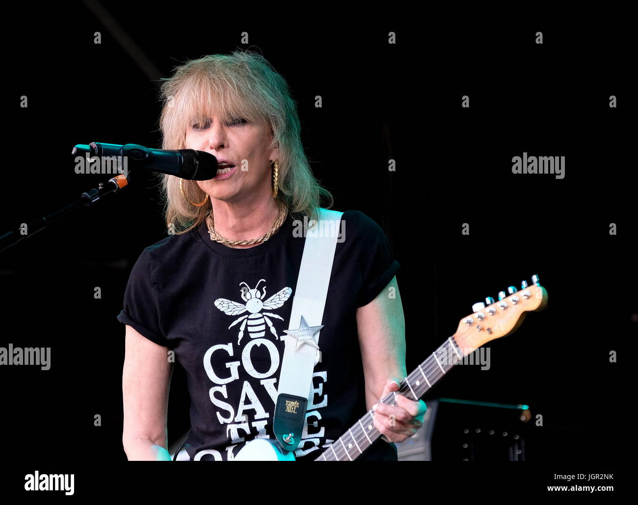 Lead singer pretenders hires stock photography and images Alamy