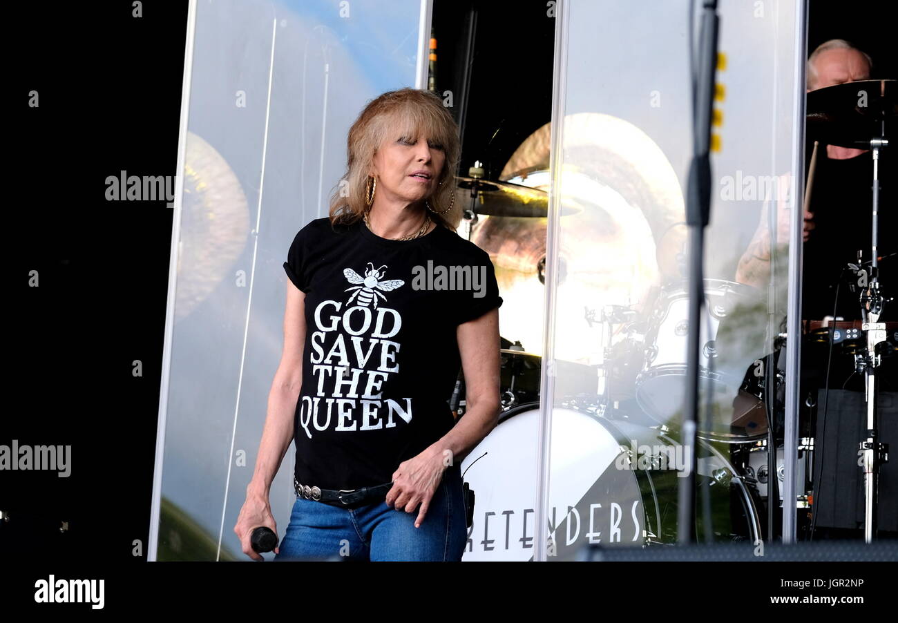 Great Tew, Oxfordshire, UK. 9th July, 2017. Cornbury Festival Day 3 - Chrissie Hynde with  English-American rock band The Pretenders performing at Cornbury Festival, Oxfordshire 9th July 2017 Credit: DFP Photographic/Alamy Live News Stock Photo