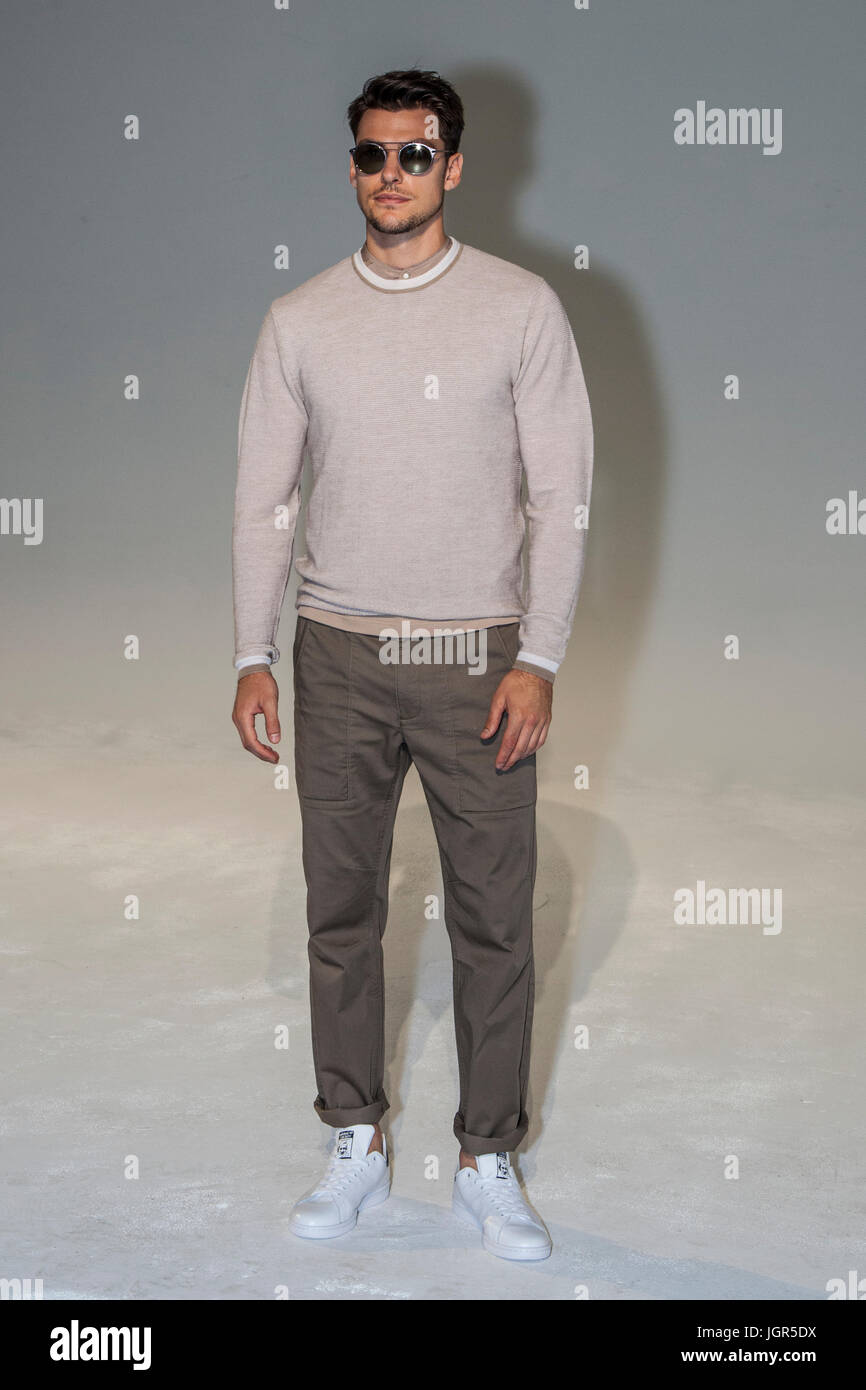 Daniel hechter paris hi res stock photography and images Alamy