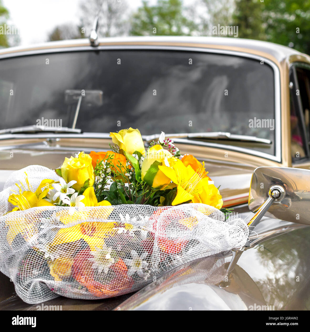 Flowers decoration on wedding car Stock Photo Alamy