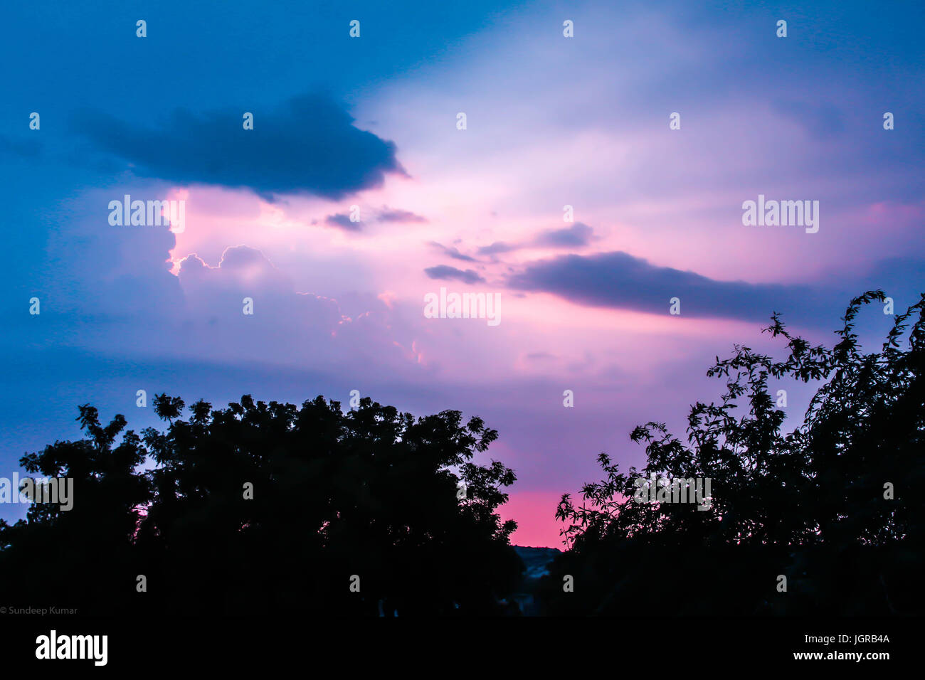 Clouds wallpapers hi-res stock photography and images - Alamy