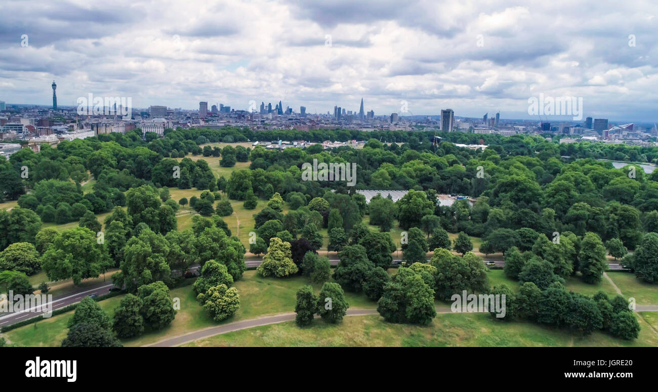 Aerial view over london hyde park hi-res stock photography and images ...