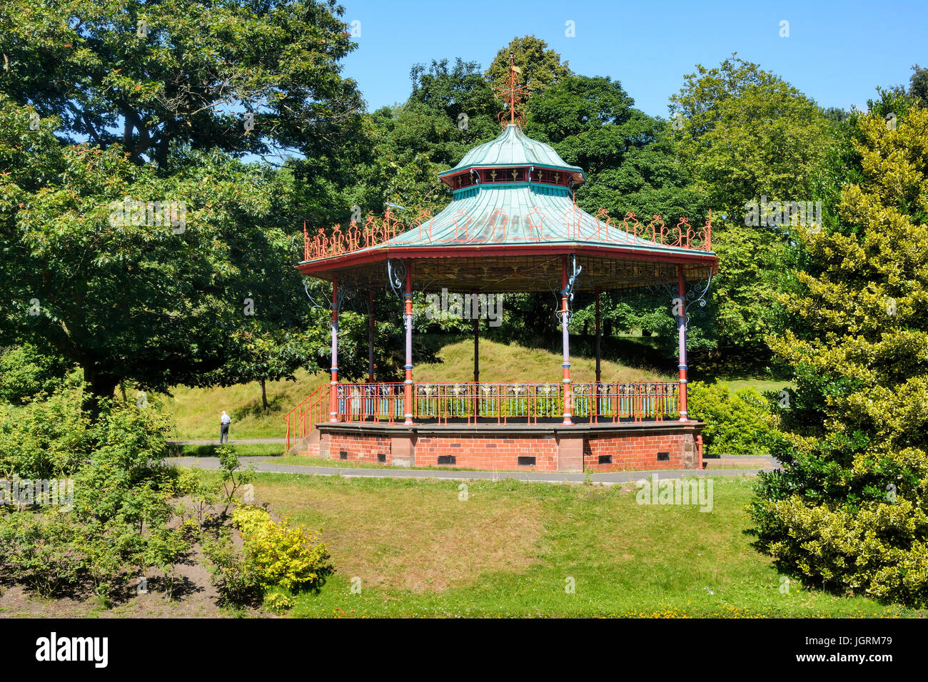 Sefton Park in Liverpool, a 235 acre  Grade 1 historic park and is a Green Flag and Green Heritage awarded site. Stock Photo