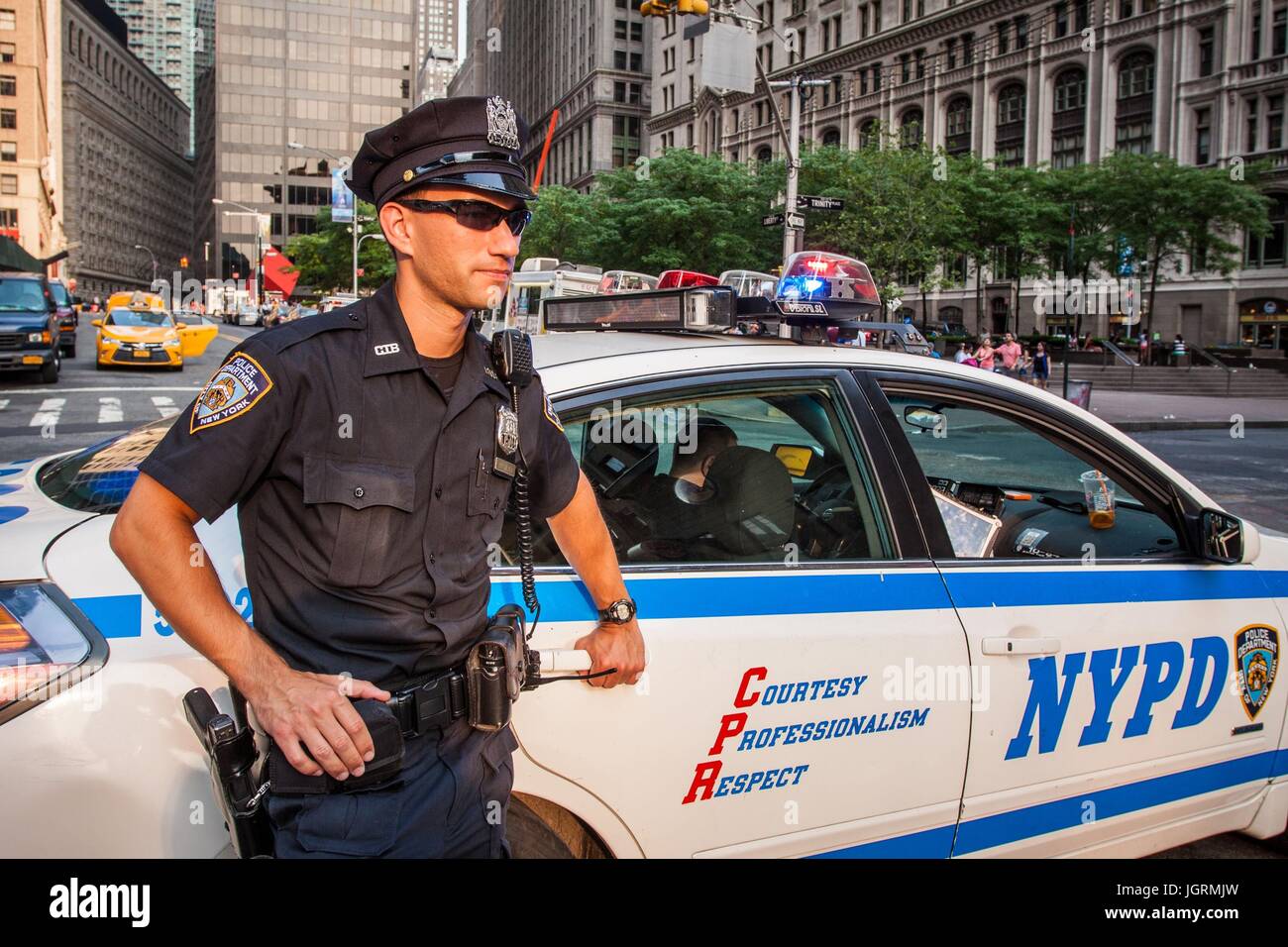 Police officer new york hat hi-res stock photography and images - Alamy