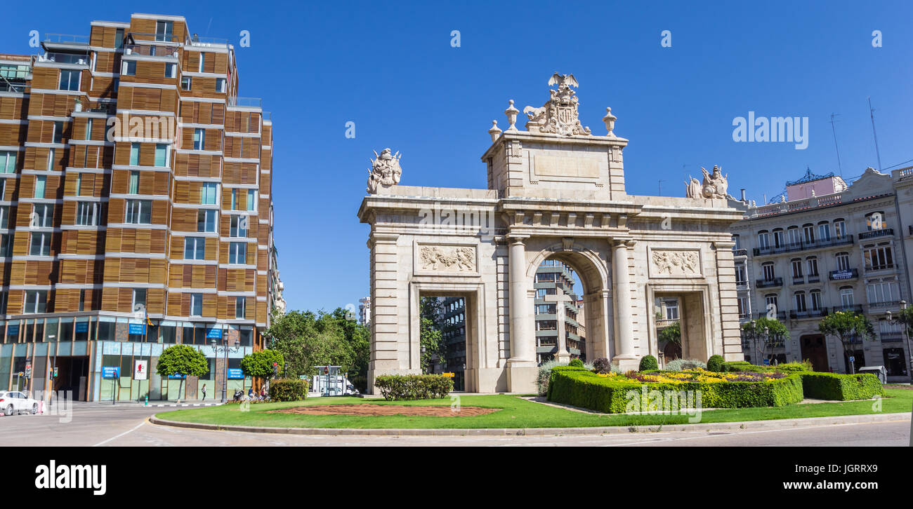 Panorama of historic gate Puerta del Mar in the center of Valencia