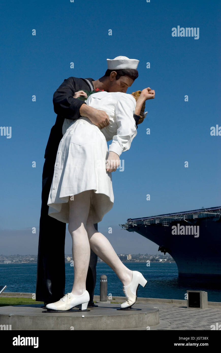 Kissing statue hires stock photography and images Alamy