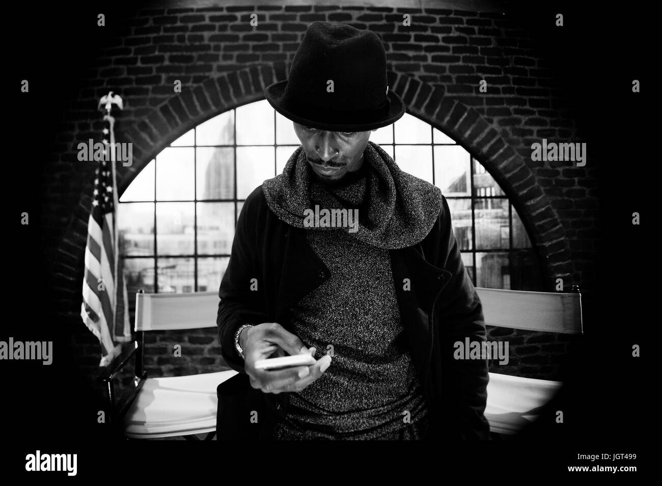 2pac Actor Darris Love Set Youtube Space La April 15th 2015 Los Angeles California Digitally Altered Black White Stock Photo Alamy
