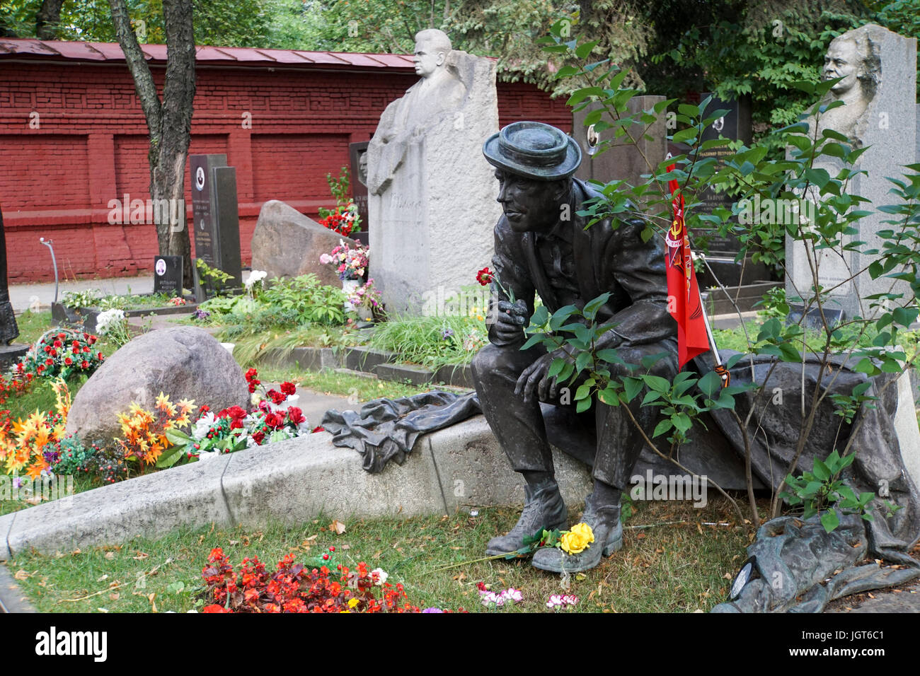 Grave of the Soviet Russian actor Yuri Nikulin at Novodevichy Cemetery in Moscow, Russia Stock Photo