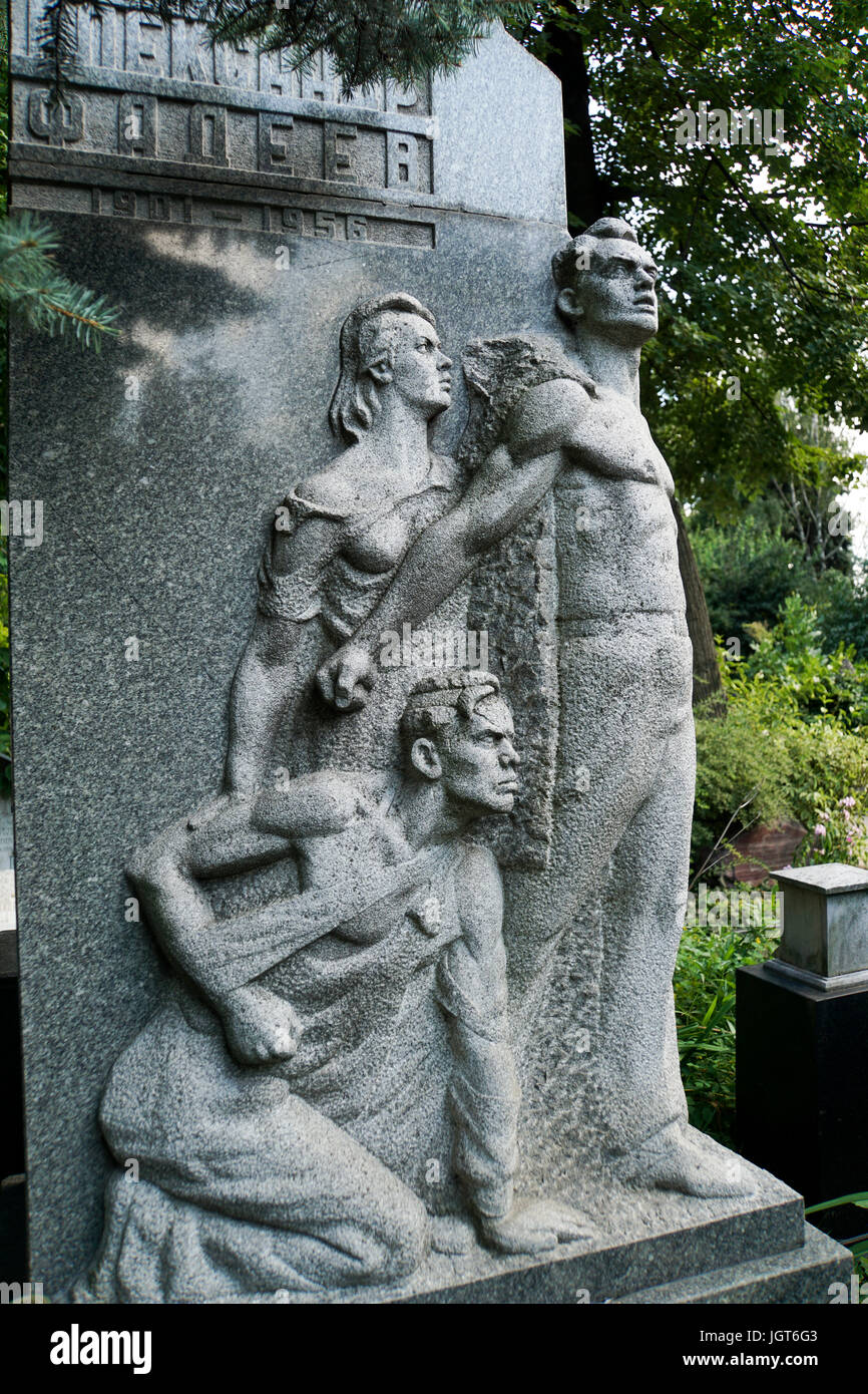 Novodevichy cemetery hires stock photography and images Alamy