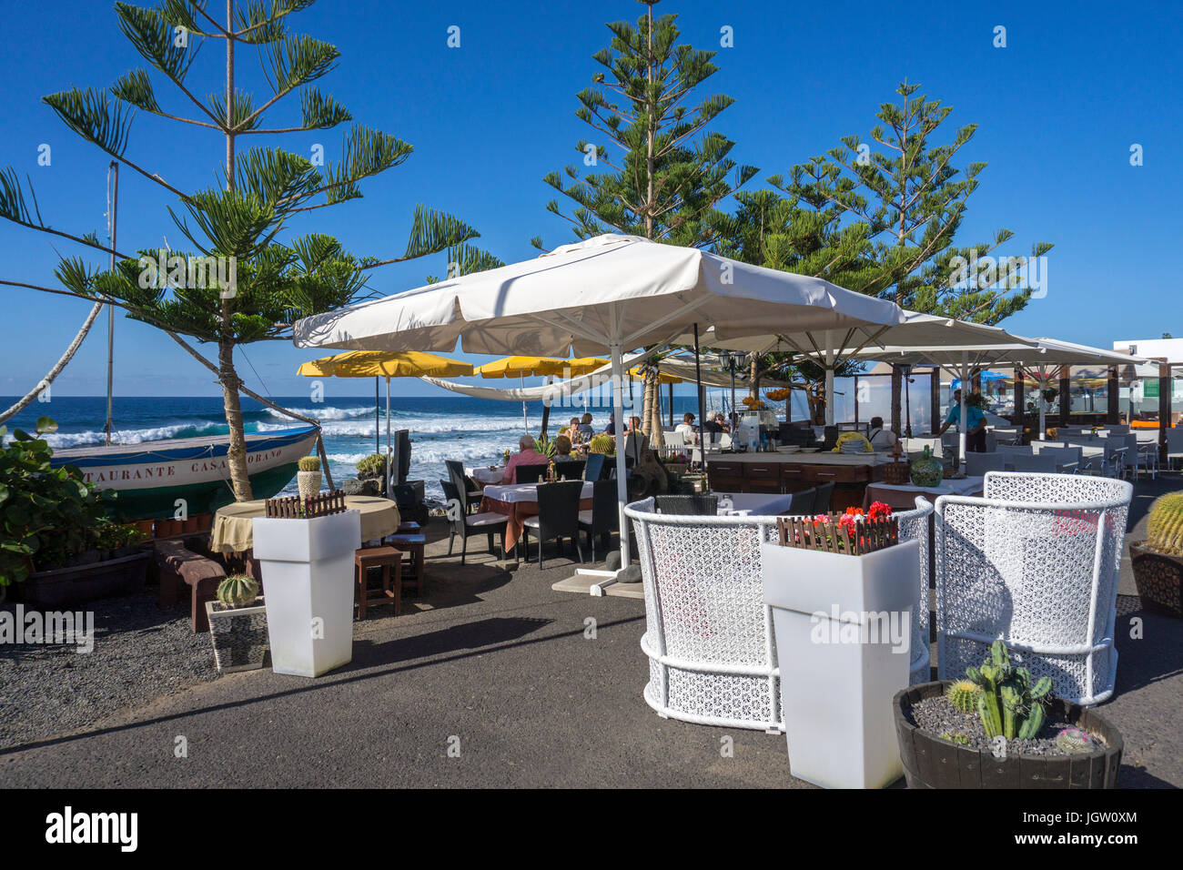 Fish restaurant at the beach of fishing village El Golfo, Lanzarote island,  Canary islands, Spain, Europe Stock Photo - Alamy