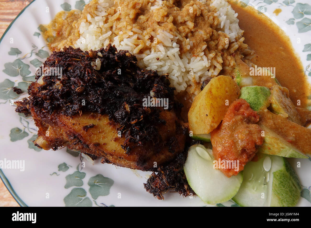 Traditional steam rice with curry and fried chicken Stock Photo Alamy