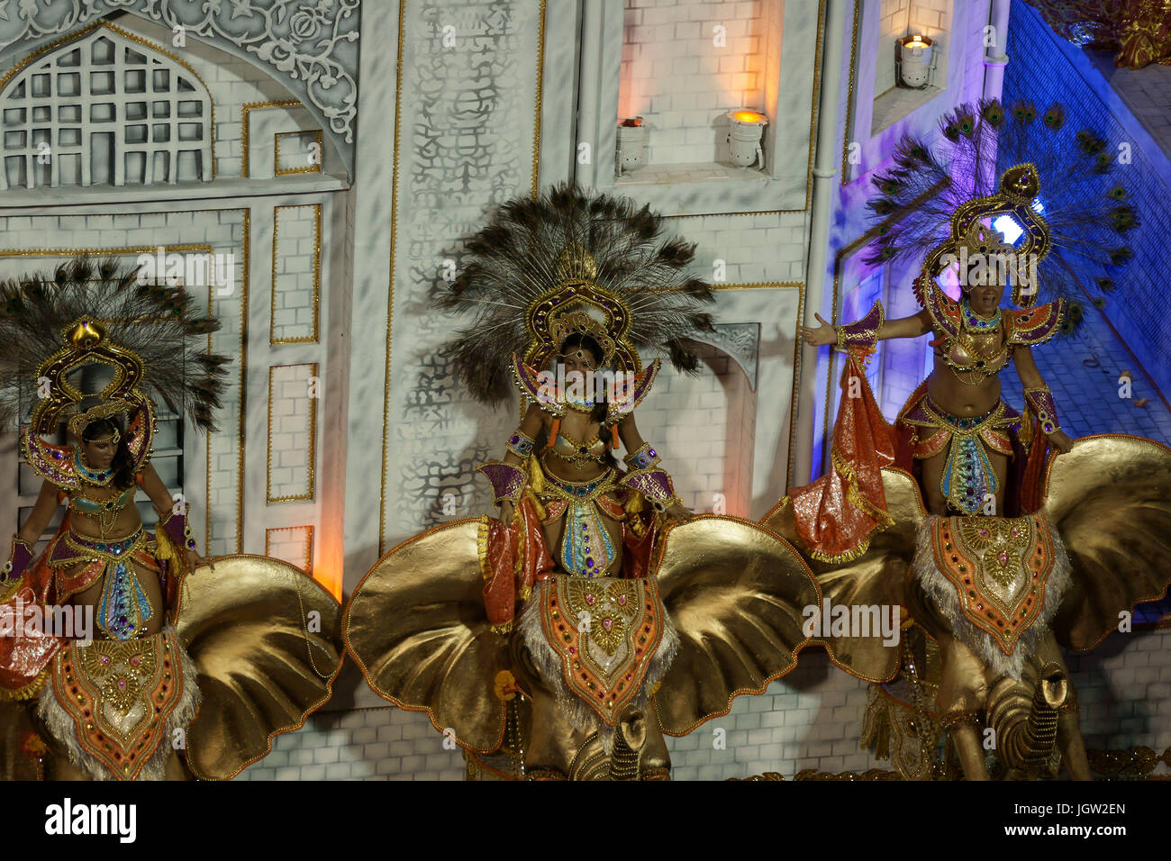 Dancers of portela samba school hi-res stock photography and images - Alamy