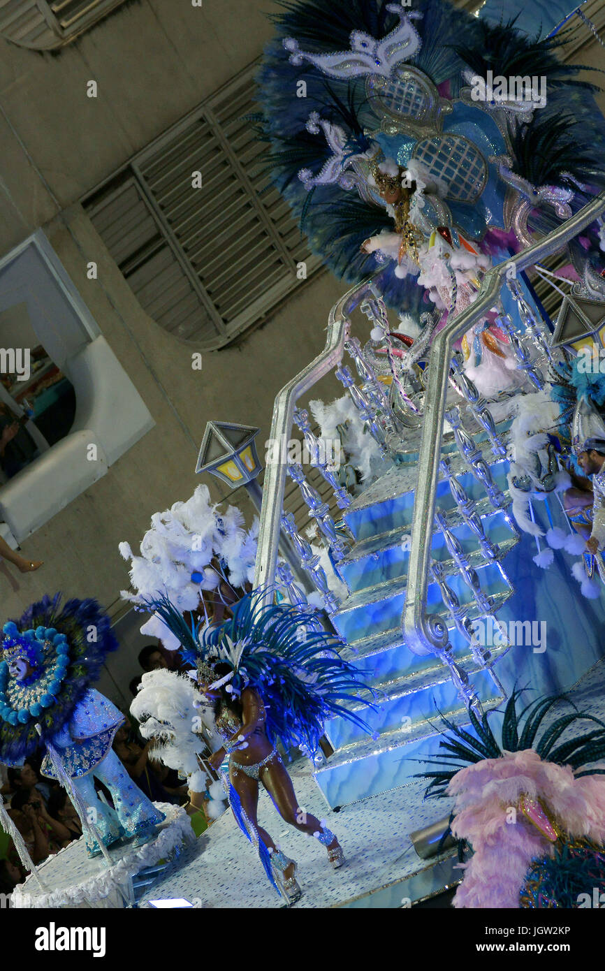 Dancers of portela samba school hi-res stock photography and images - Alamy