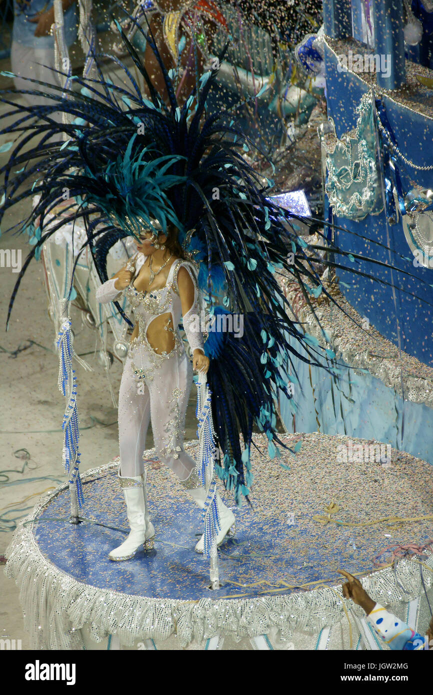 Dancers of portela samba school hi-res stock photography and images - Alamy
