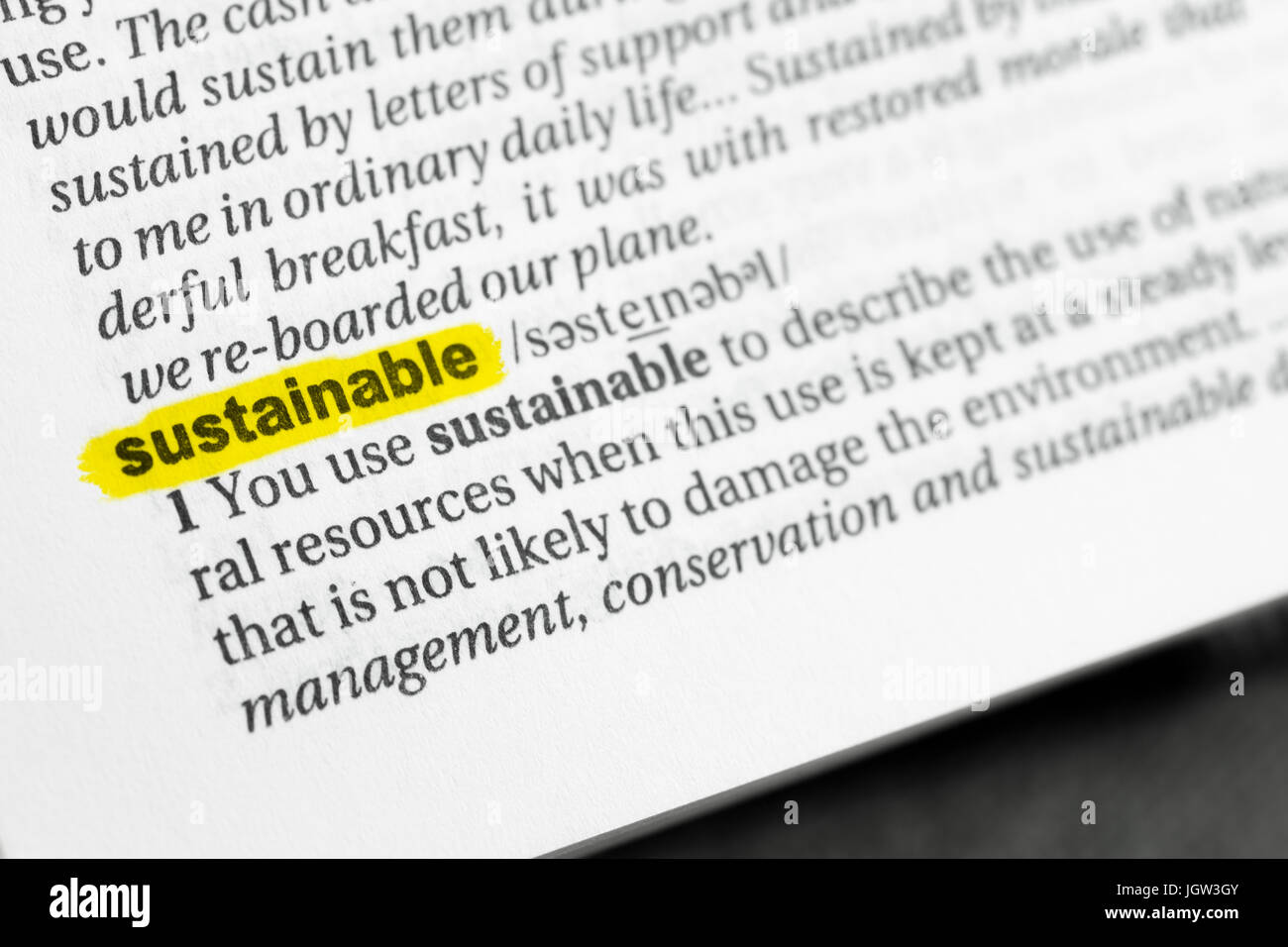Highlighted English word "sustainable" and its definition at the