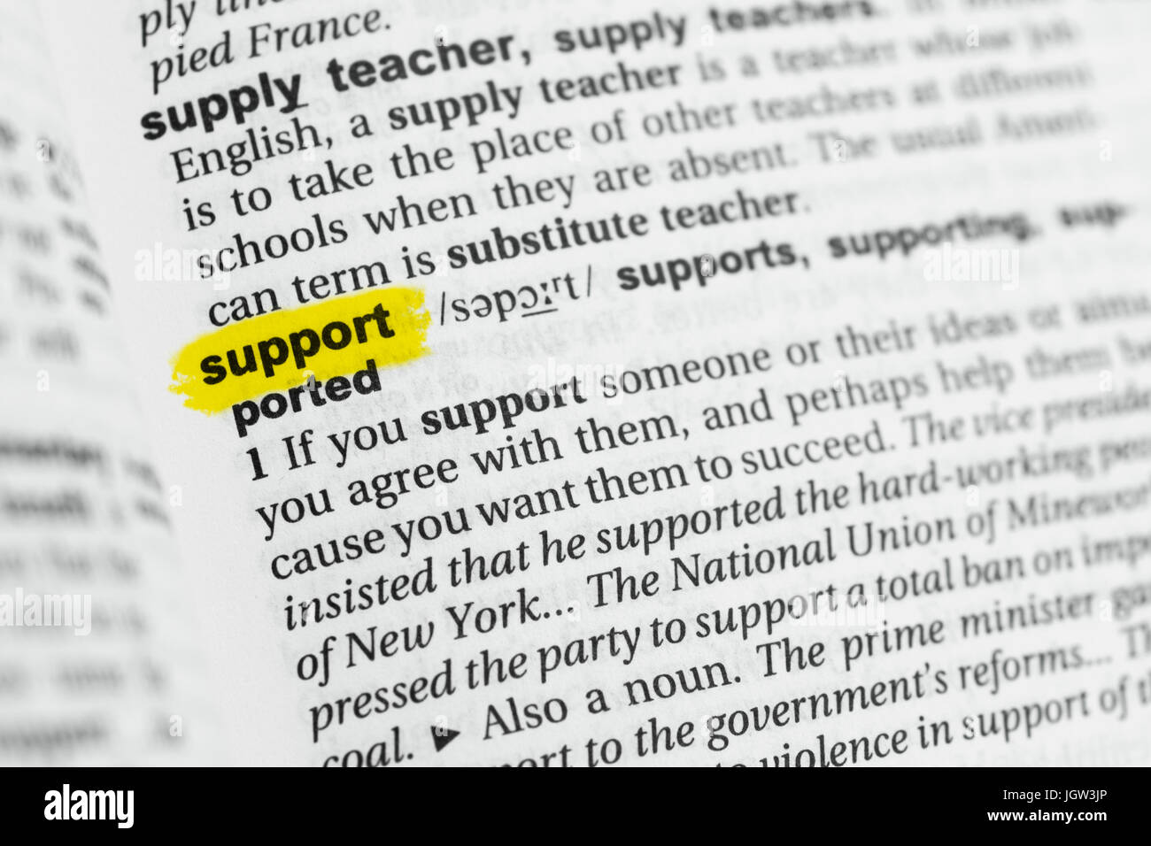 Highlighted English word "support" and its definition at the dictionary