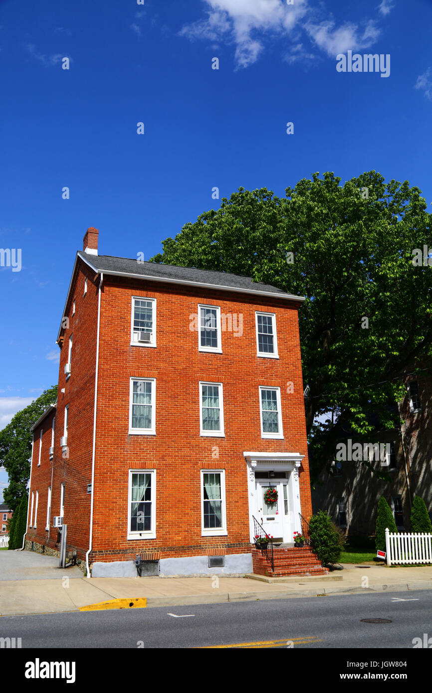 Gable roof historic residential house hi-res stock photography and ...