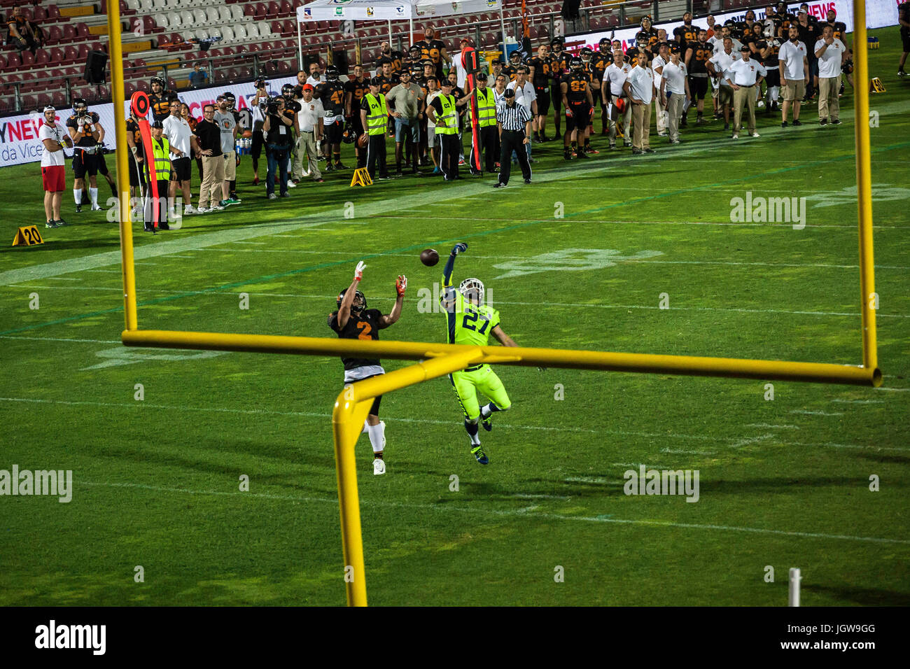 Vicenza, Italy. 08th July, 2017. For the first time in the Milano Seamen's short history, they will be facing crosstown rivals and defending champions, the Milano Rhinos in the Italian Bowl Saturday July 8 in Stadio Romeo Menti, Vicenza. Credit: Antonio Melita/Pacific Press/Alamy Live News Stock Photo