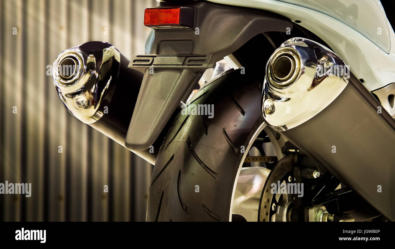 twin exhaust motorcycle