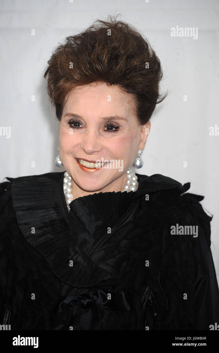 Cindy adams hi-res stock photography and images - Alamy