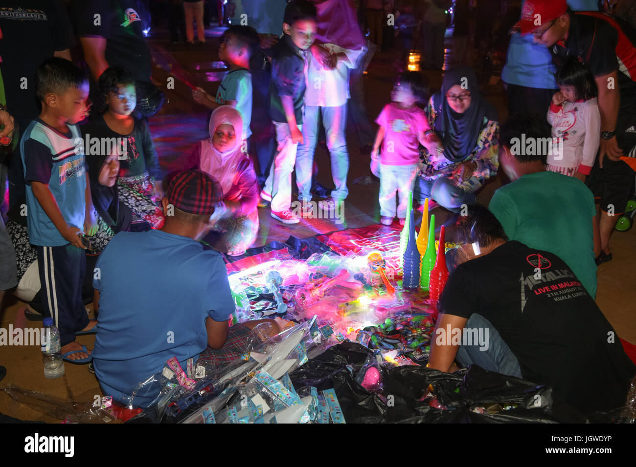 Download 740+ Background Lampu Alam Gratis Terbaru