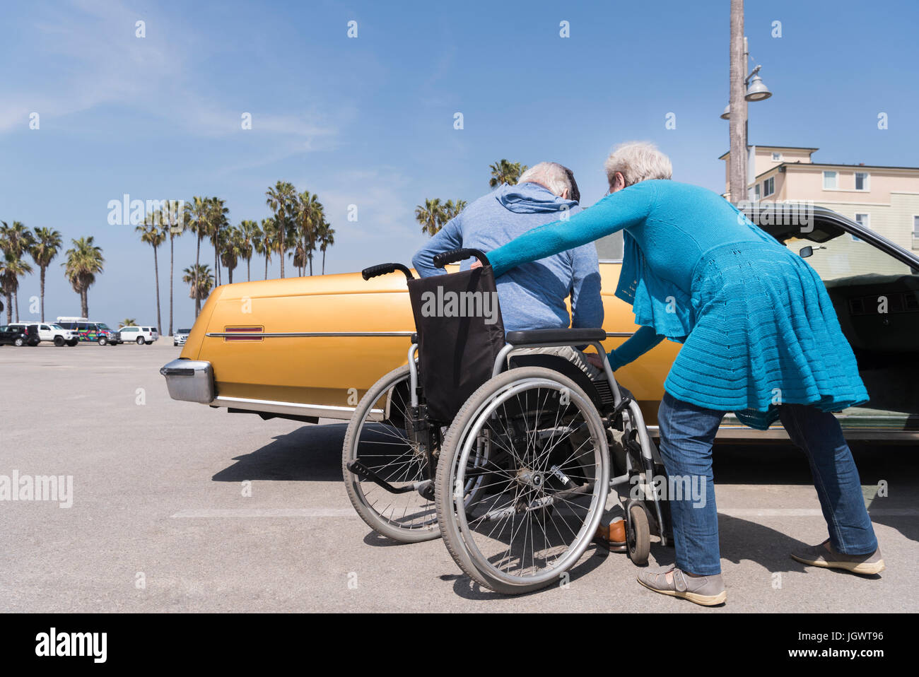 Vintage wheelchair hi-res stock photography and images - Alamy